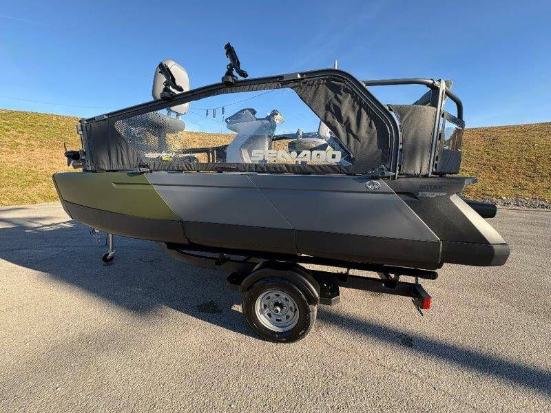2026 Sea-Doo Switch Fish 18 - 31