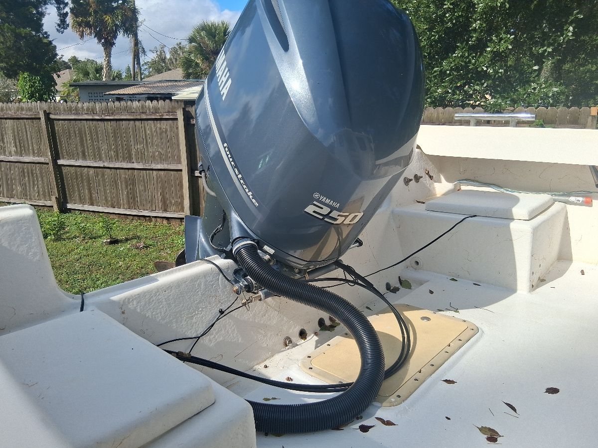 Yamaha 250 outboard motor on 1987 Parker Sou'wester boat.