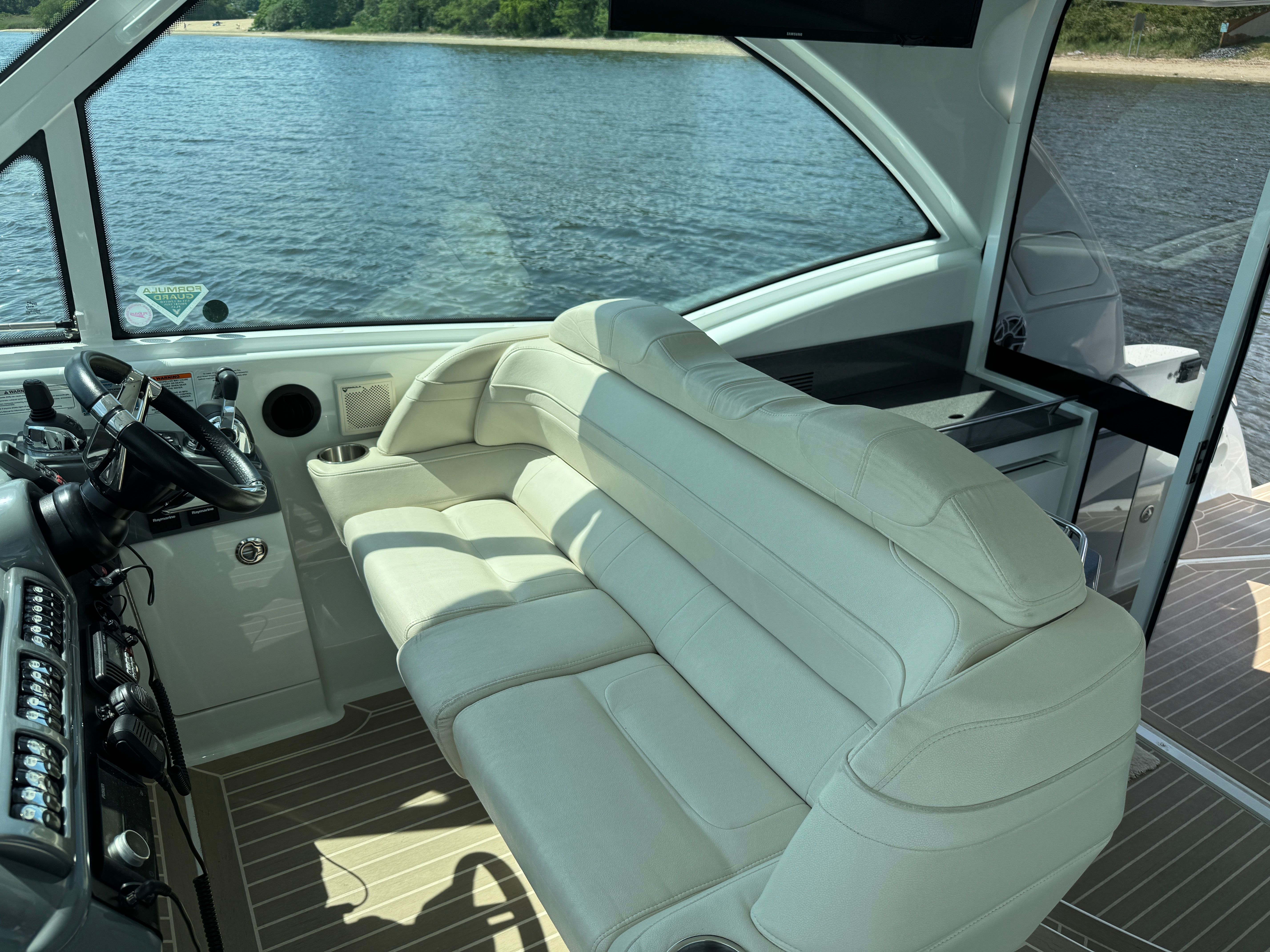 2015 Formula 45 Yacht - 18
