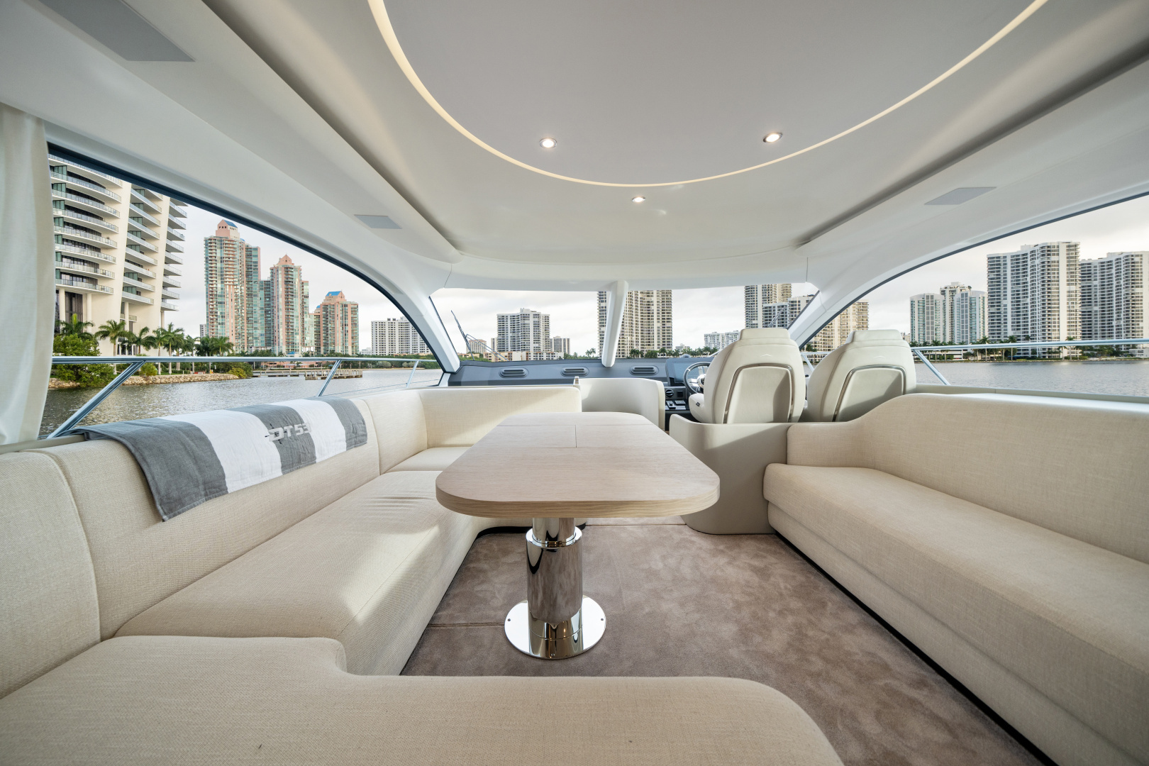 2023 Azimut 53 FLY - Image 31
