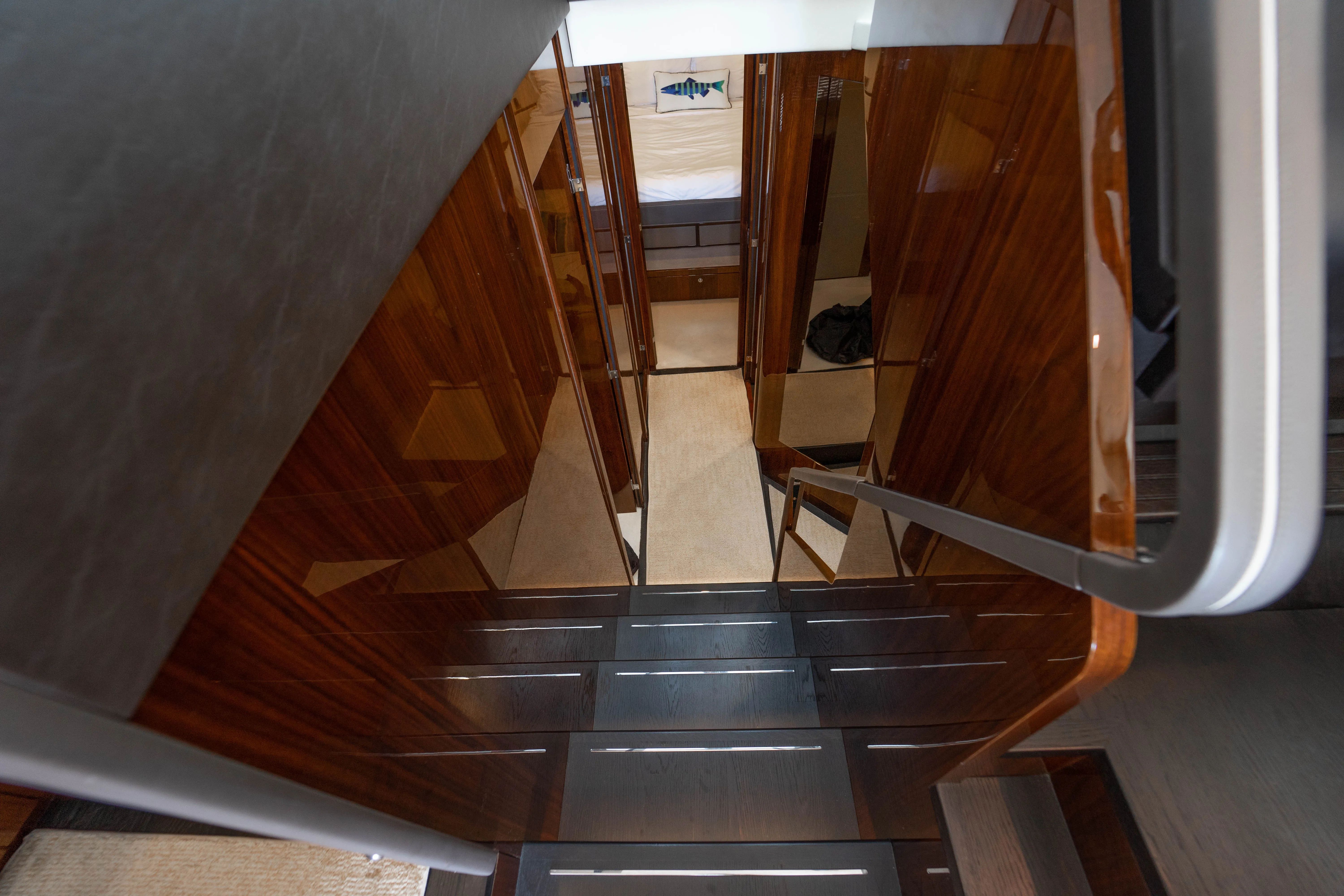 2019 Fairline Squadron 53 - Image 28