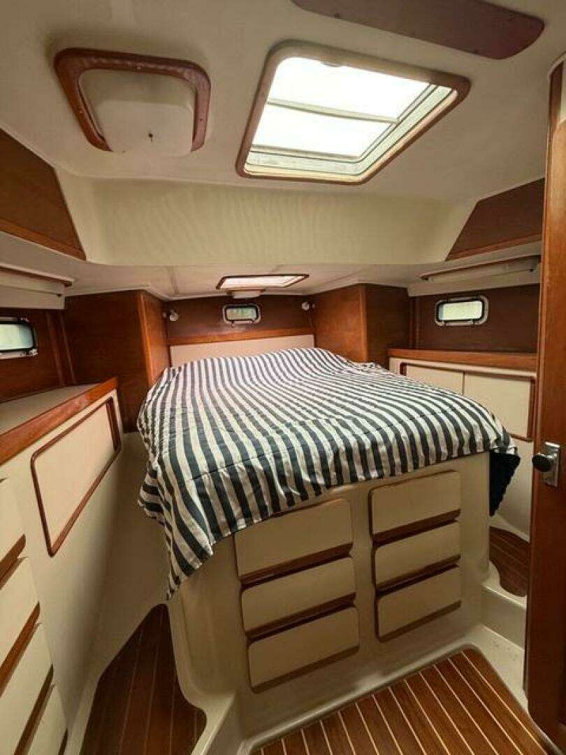1987 Irwin 38 - Image 40