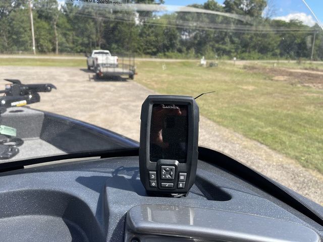 2026 Tracker Pro Guide V-16 SC - 24