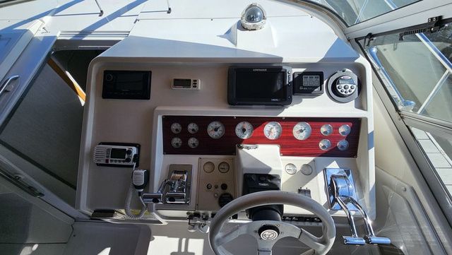 1995 Cruisers Yachts 3775 Esprit - 15