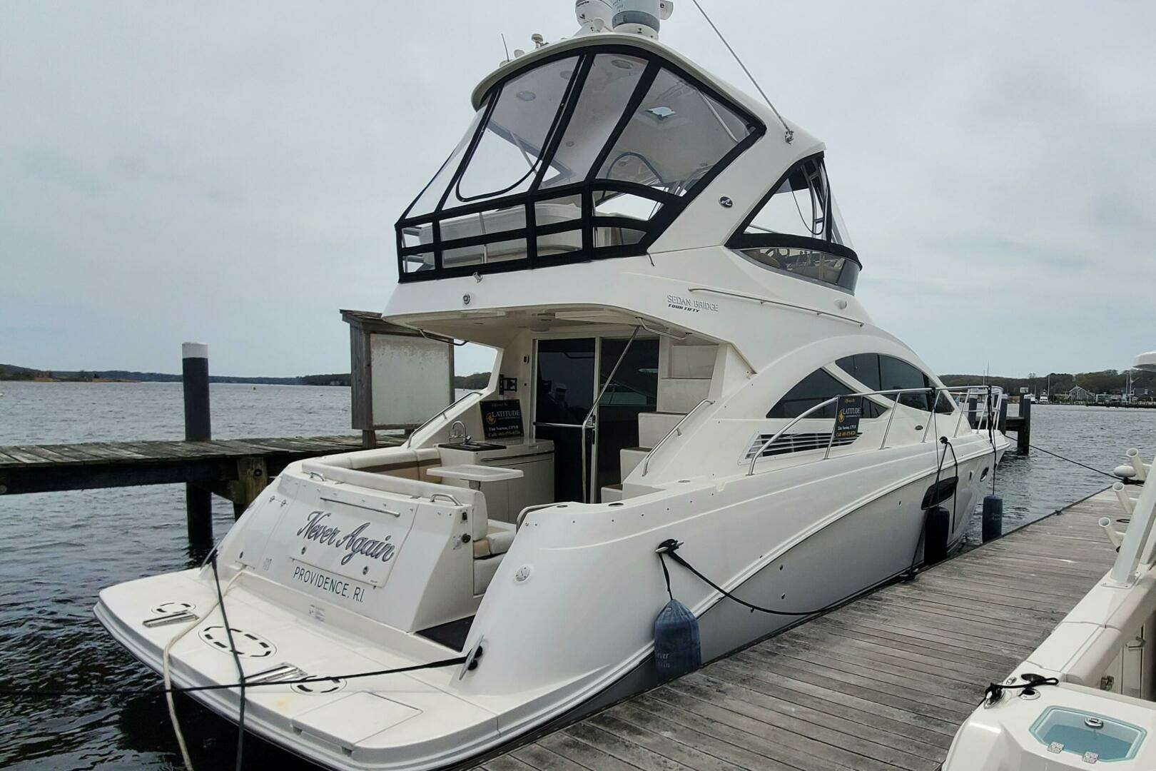 2012 Sea Ray 450 Sedan Bridge - Image 2