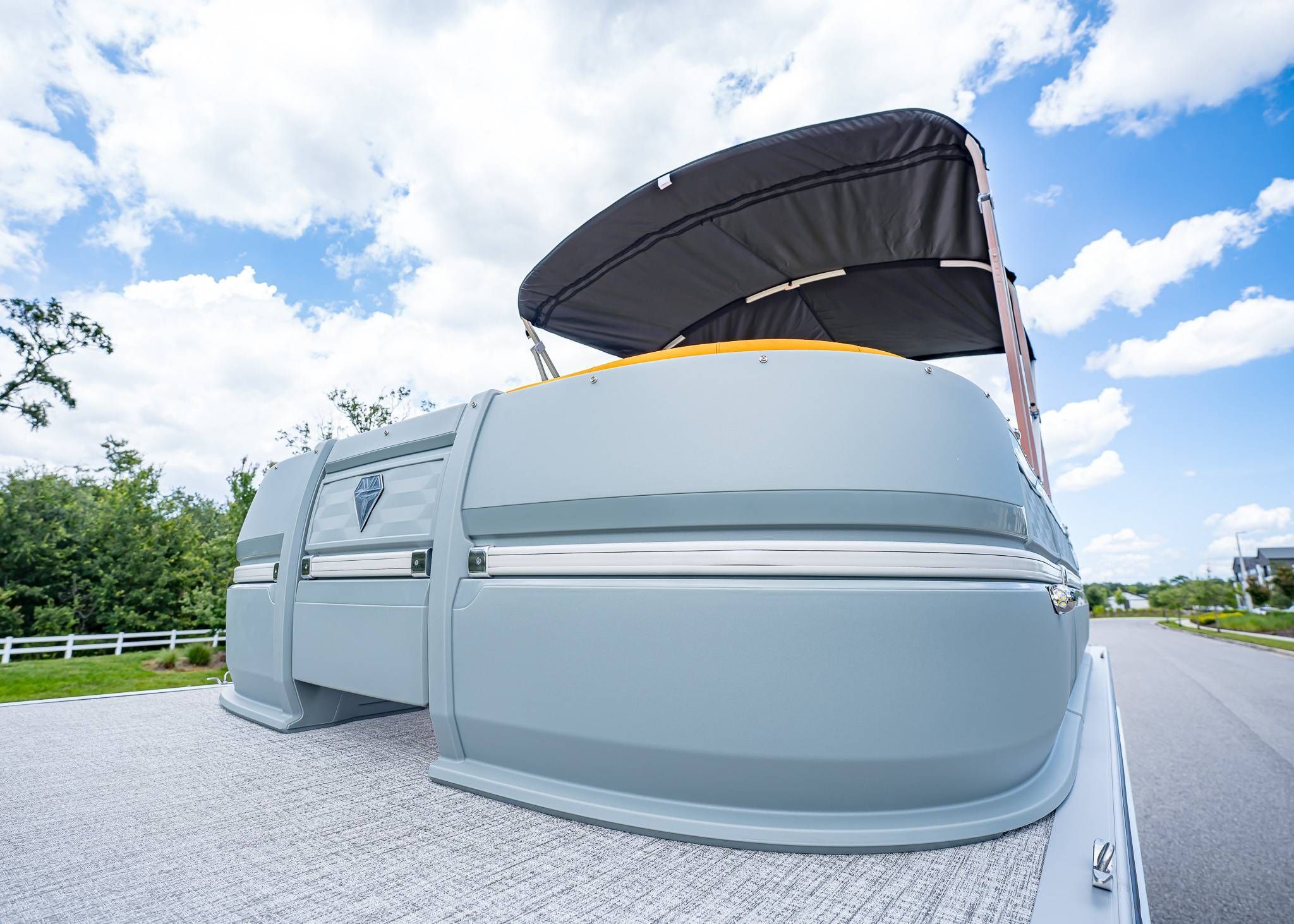 2025 Tahoe Pontoon Aura Quad Lounge - 6