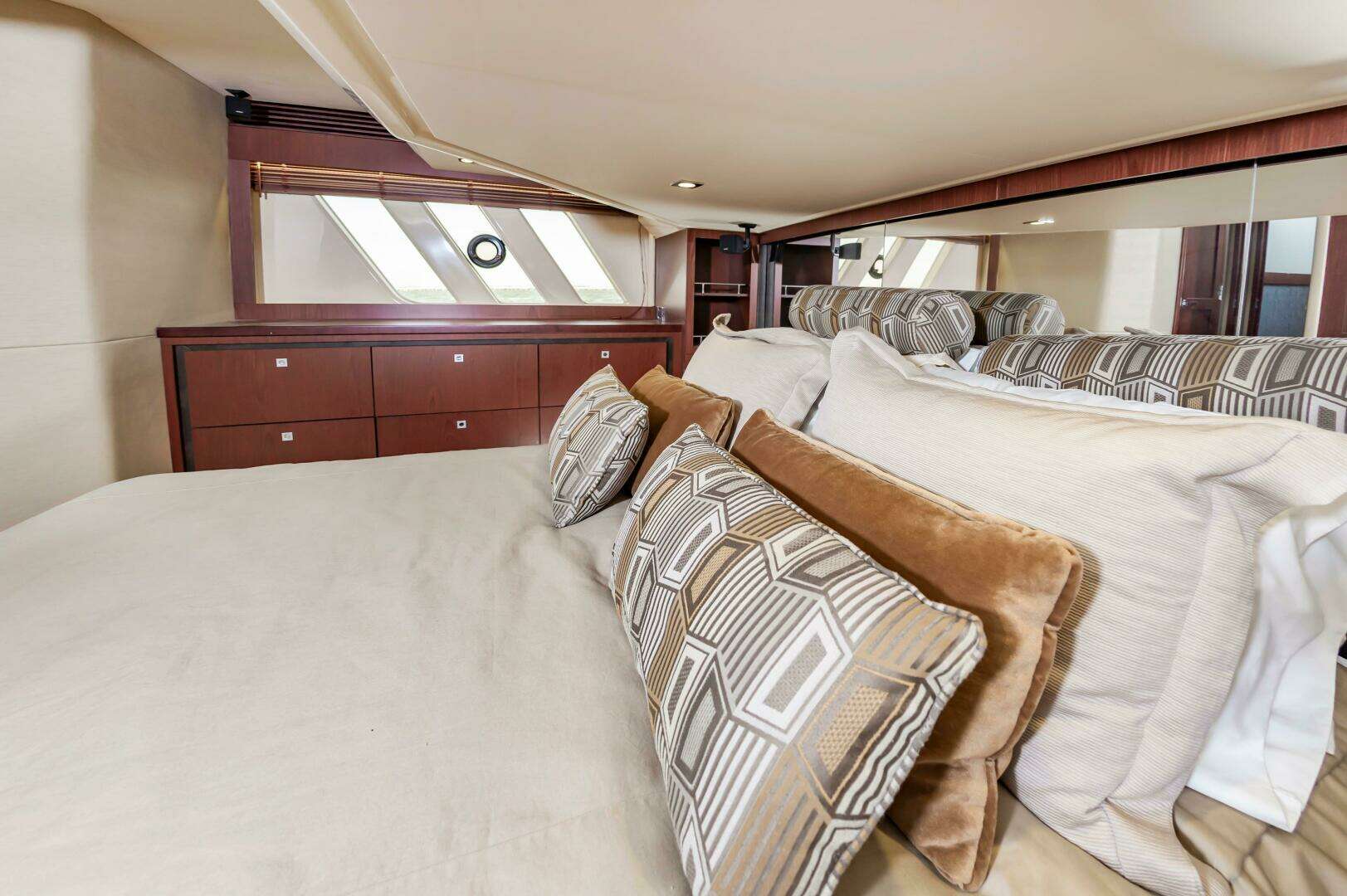 2015 Sea Ray 510 Fly - Image 37