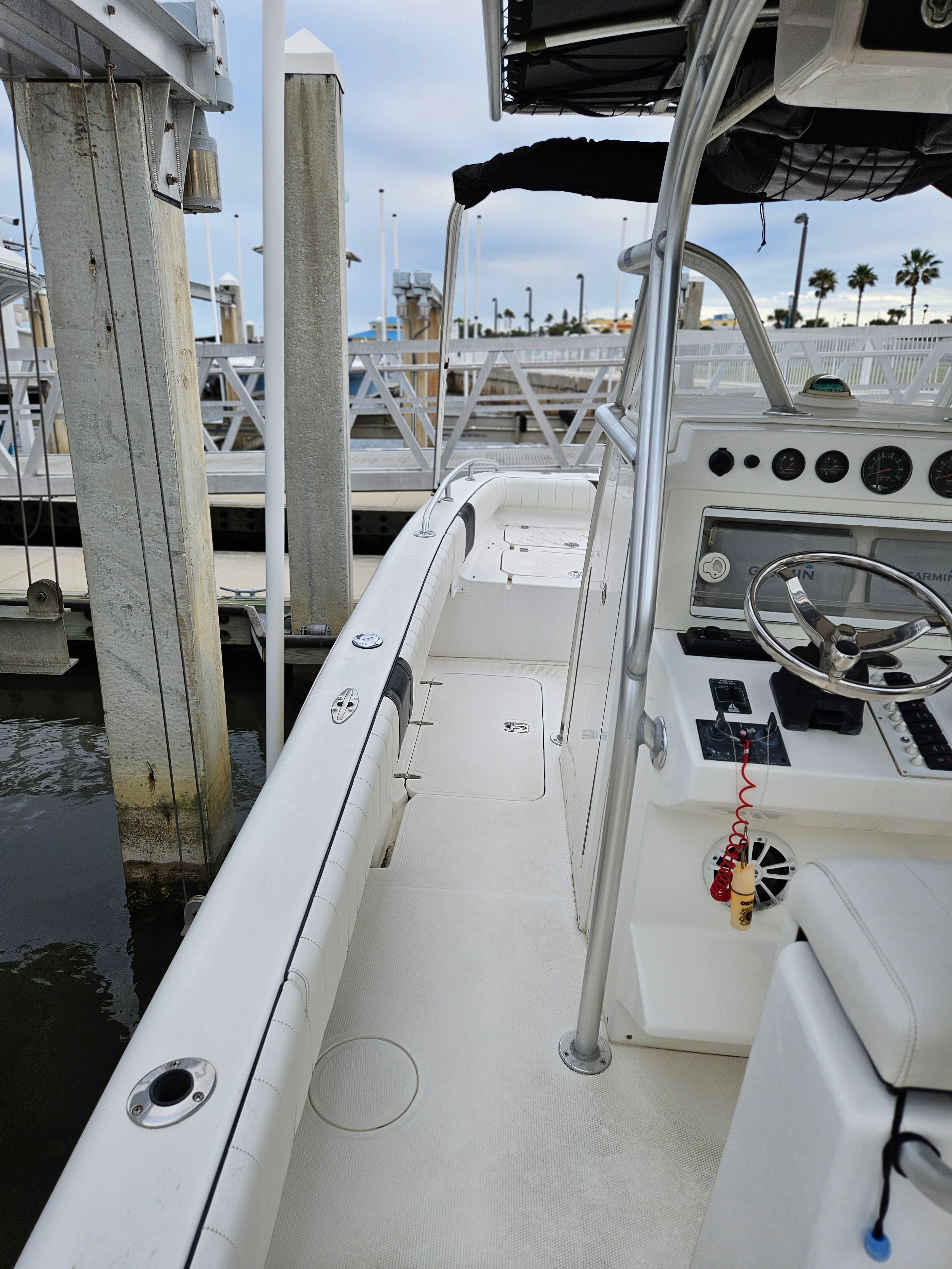 2003 World Cat EYV - 35