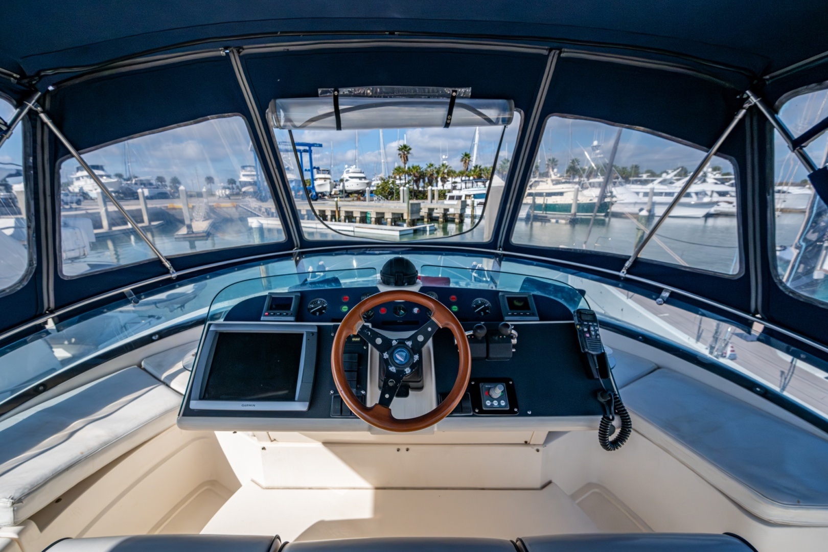 2000 Fairline Squadron 52 - Image 28