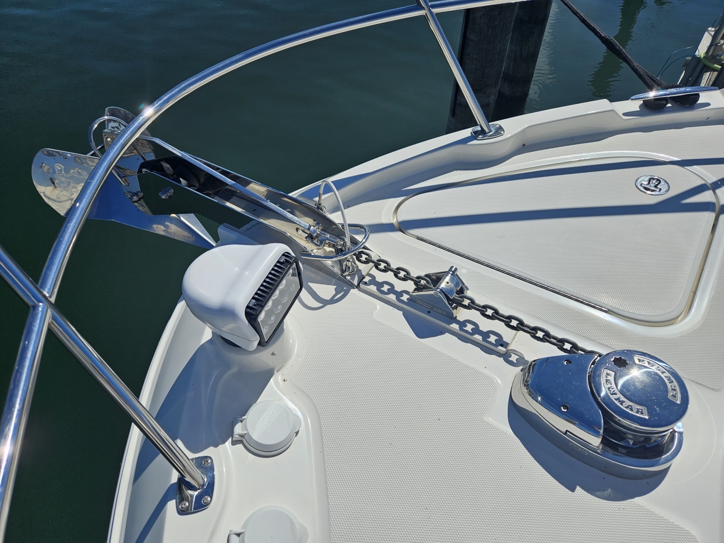 2019 Sea Ray 520 Sundancer - Image 13