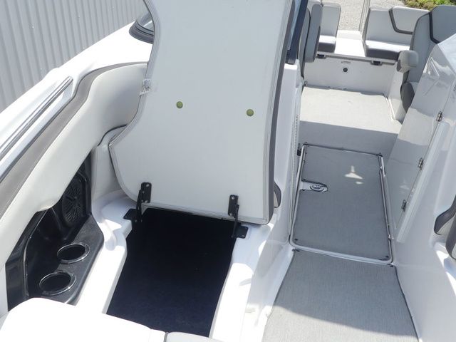 2022 Yamaha Boats AR250 - 33