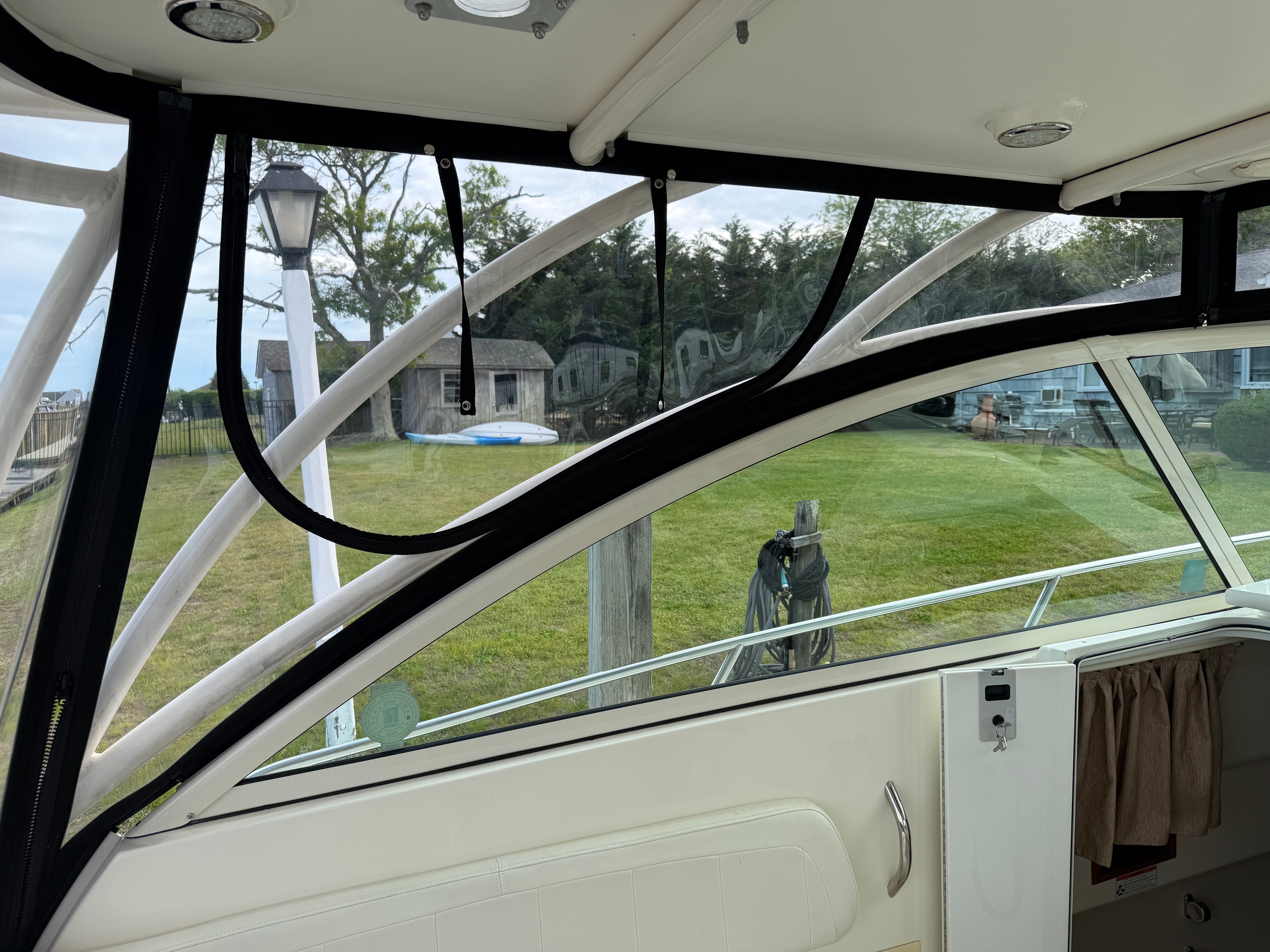2016 World Cat 320 EC - 43