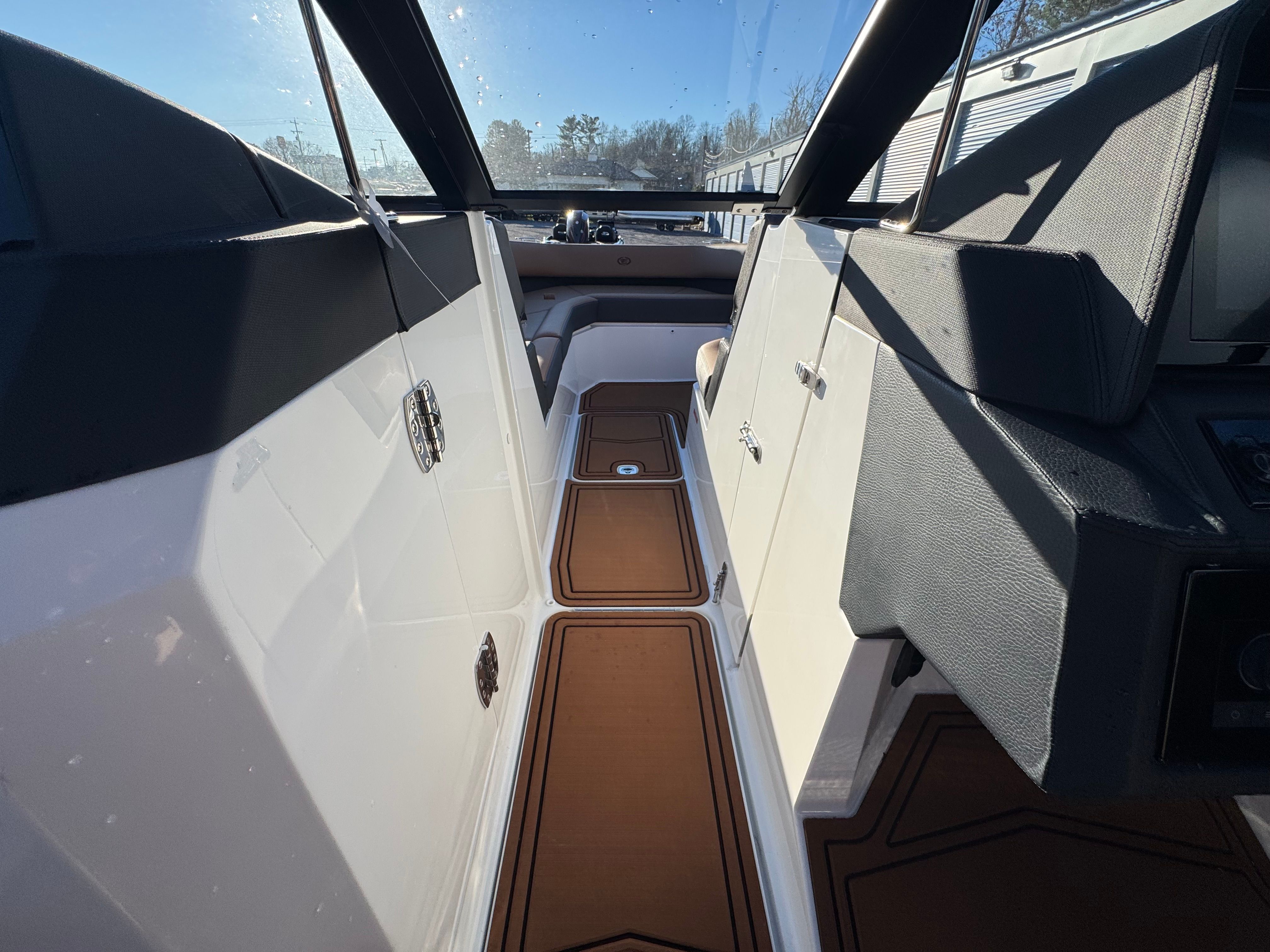2026 Cobalt R8 Surf - 46