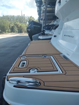 2016 Regal 28 Express - 5