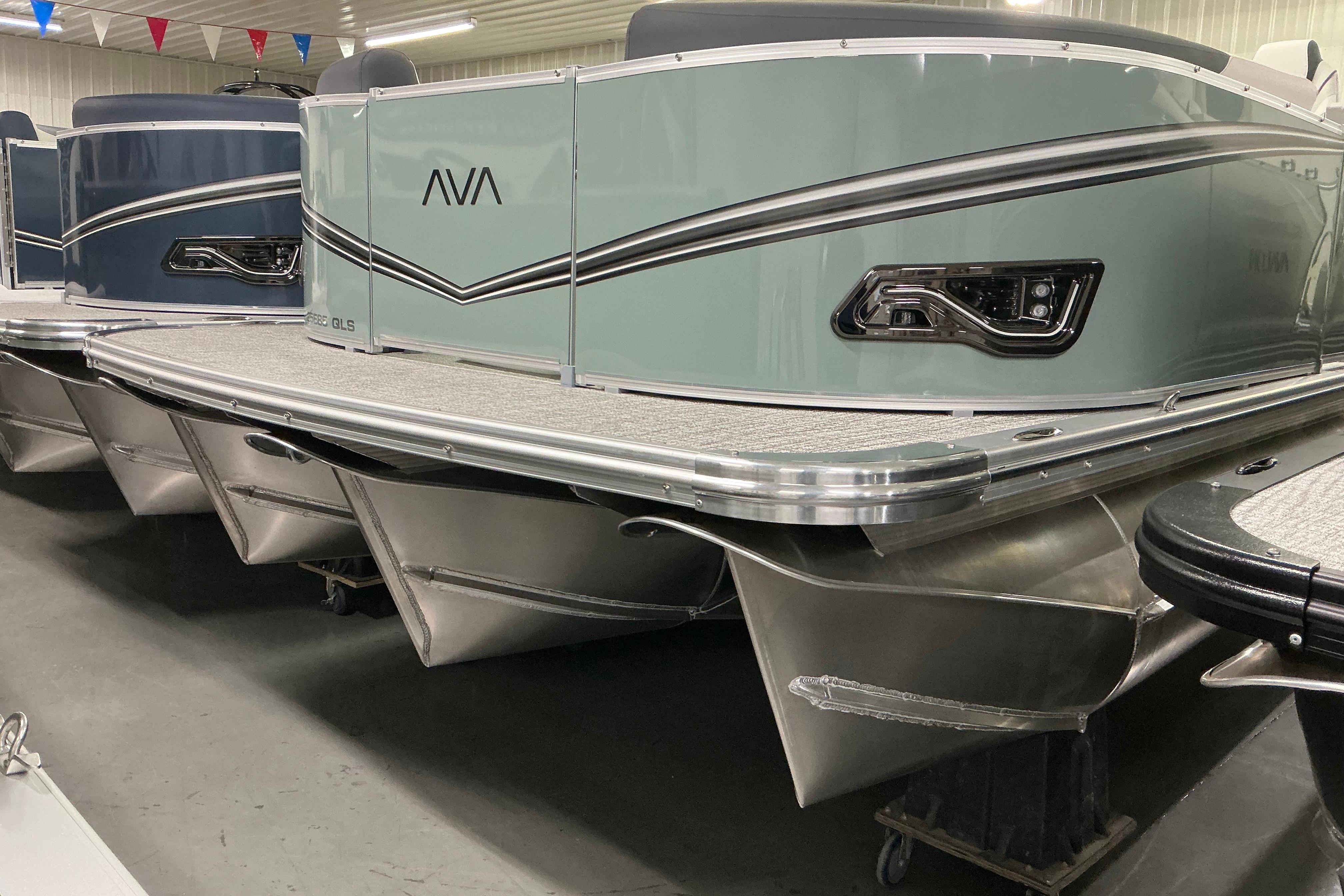 2026 Avalon LSZ Quad Lounge Shift