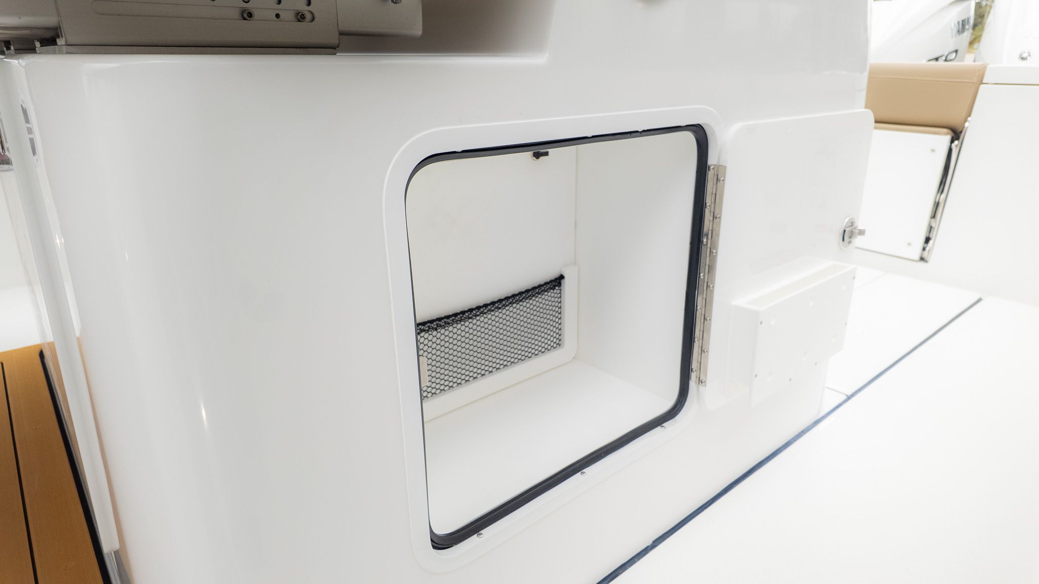 2026 Everglades 335 Center Console - 15