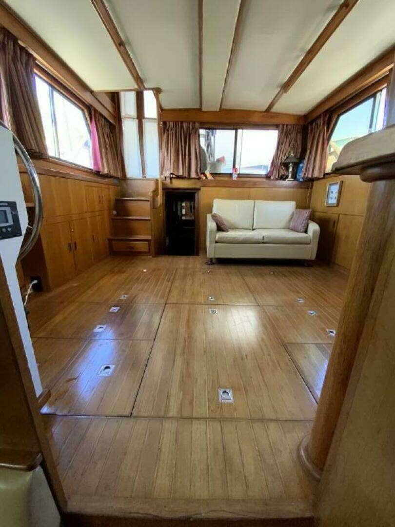 1987 President 41 Double Cabin Motor Yacht - Image 66