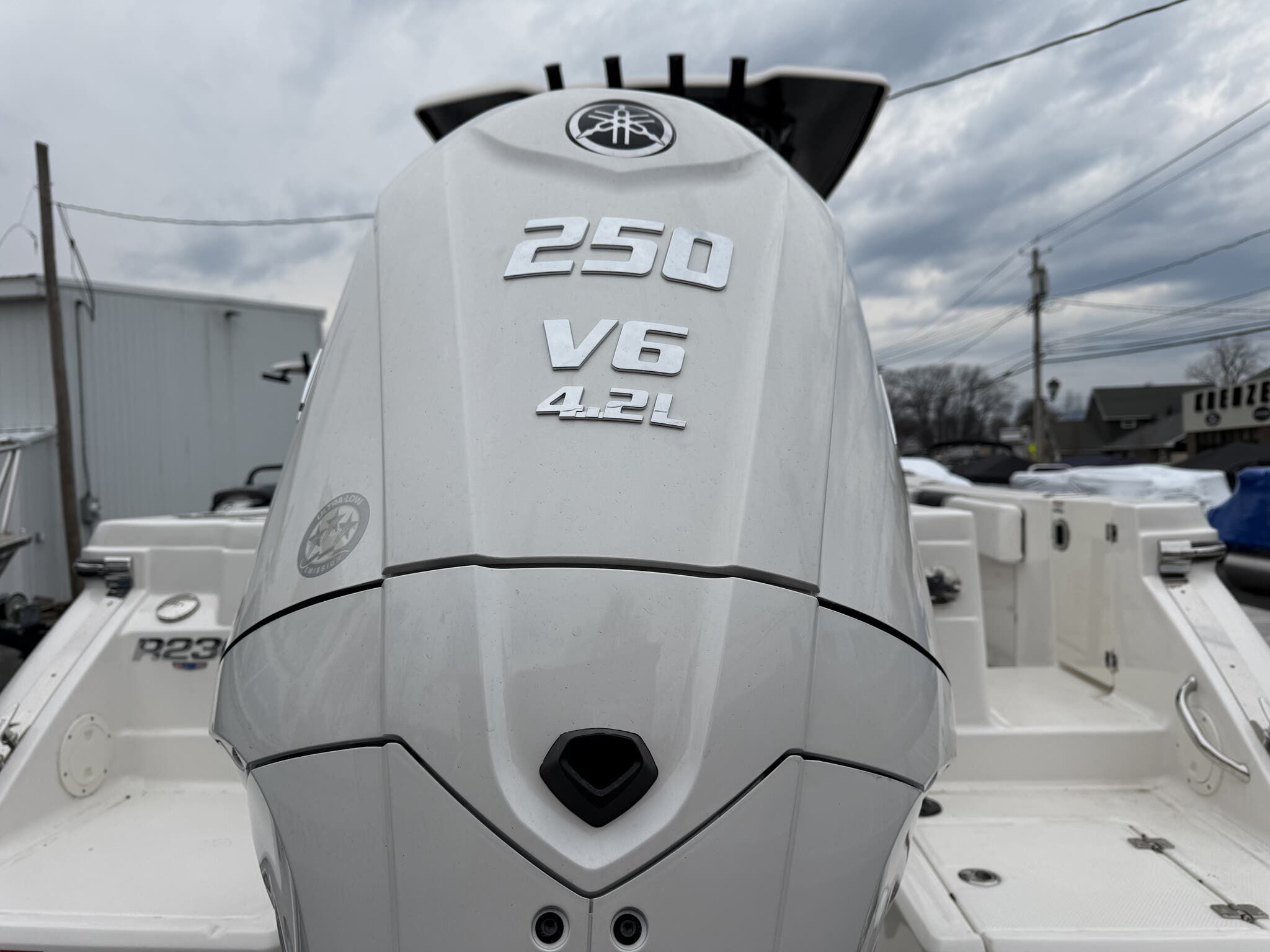 2026 Robalo R 230 - 8