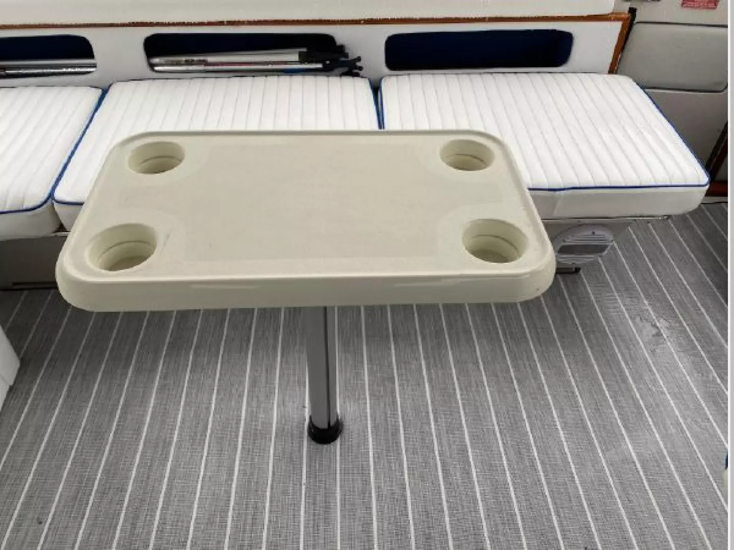 1988 Sea Ray 340 Express Cruiser - Image 8