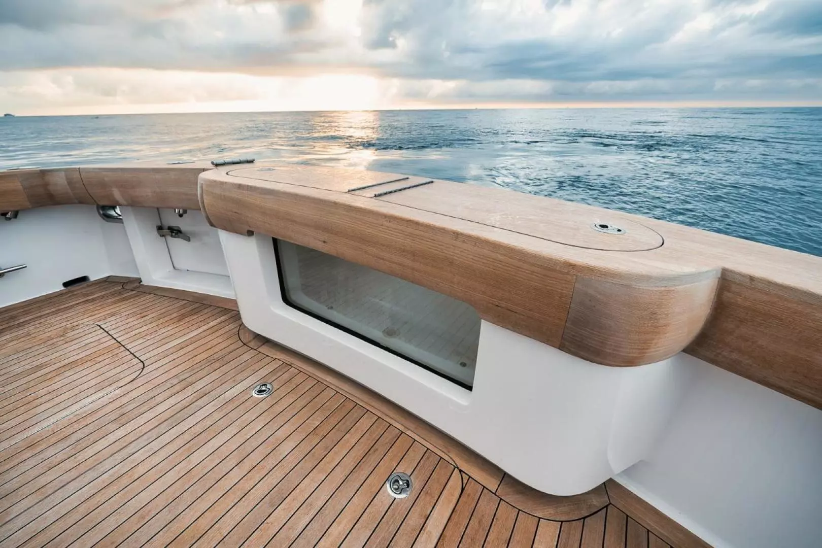 2020 Hatteras Convertible GT59 - Image 20