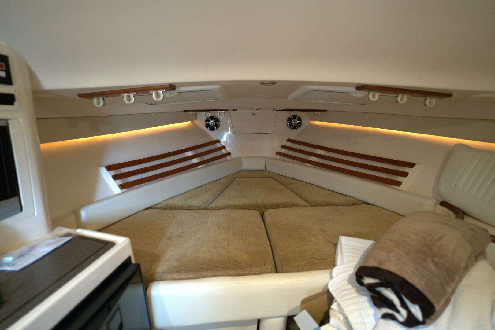 2007 Grady-White Express 330 - Image 20