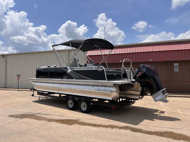 2025 Avalon LSZ Versatile Rear Bench 23 FT - 6