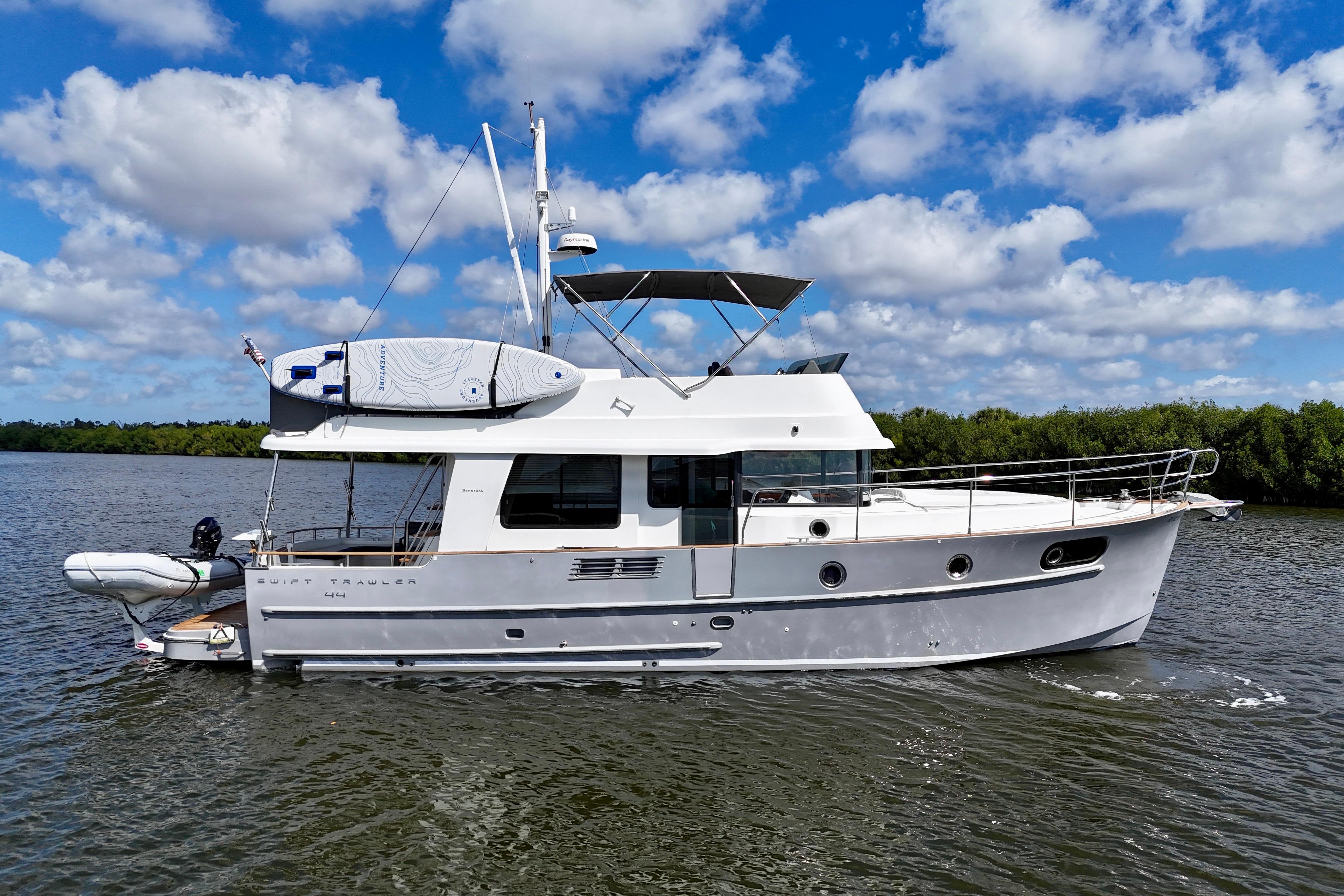 2020 Beneteau Swift Trawler 44