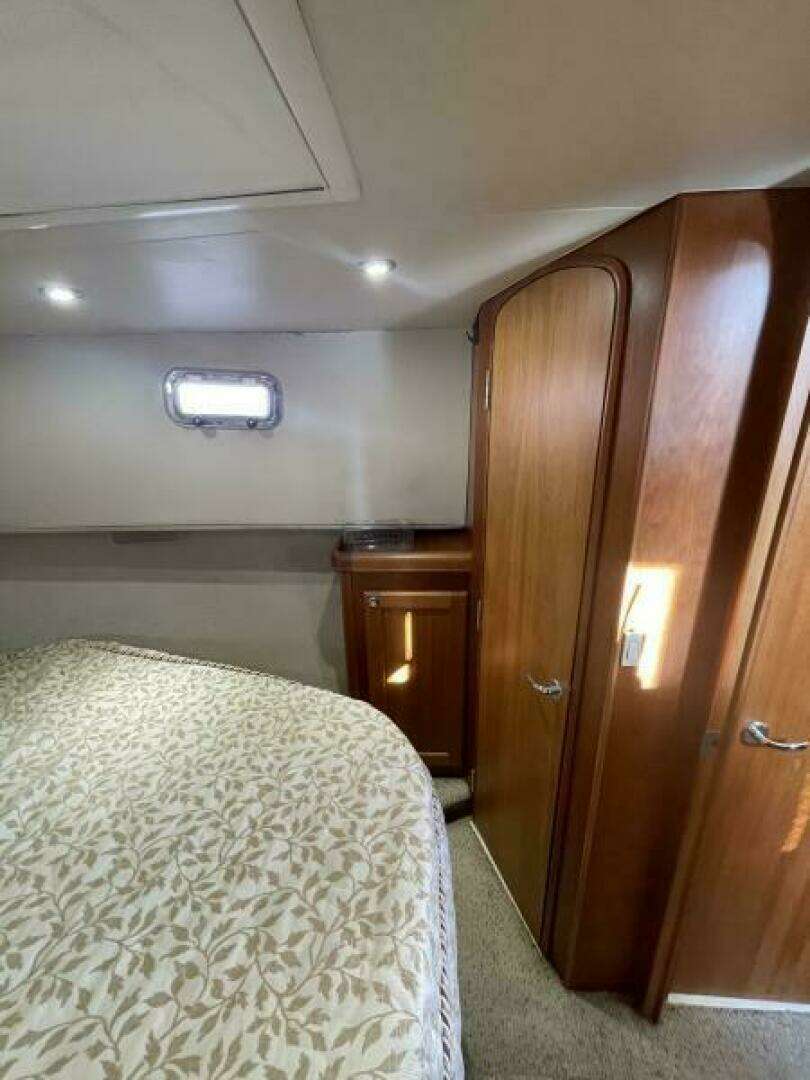 2005 Mainship — - Image 32