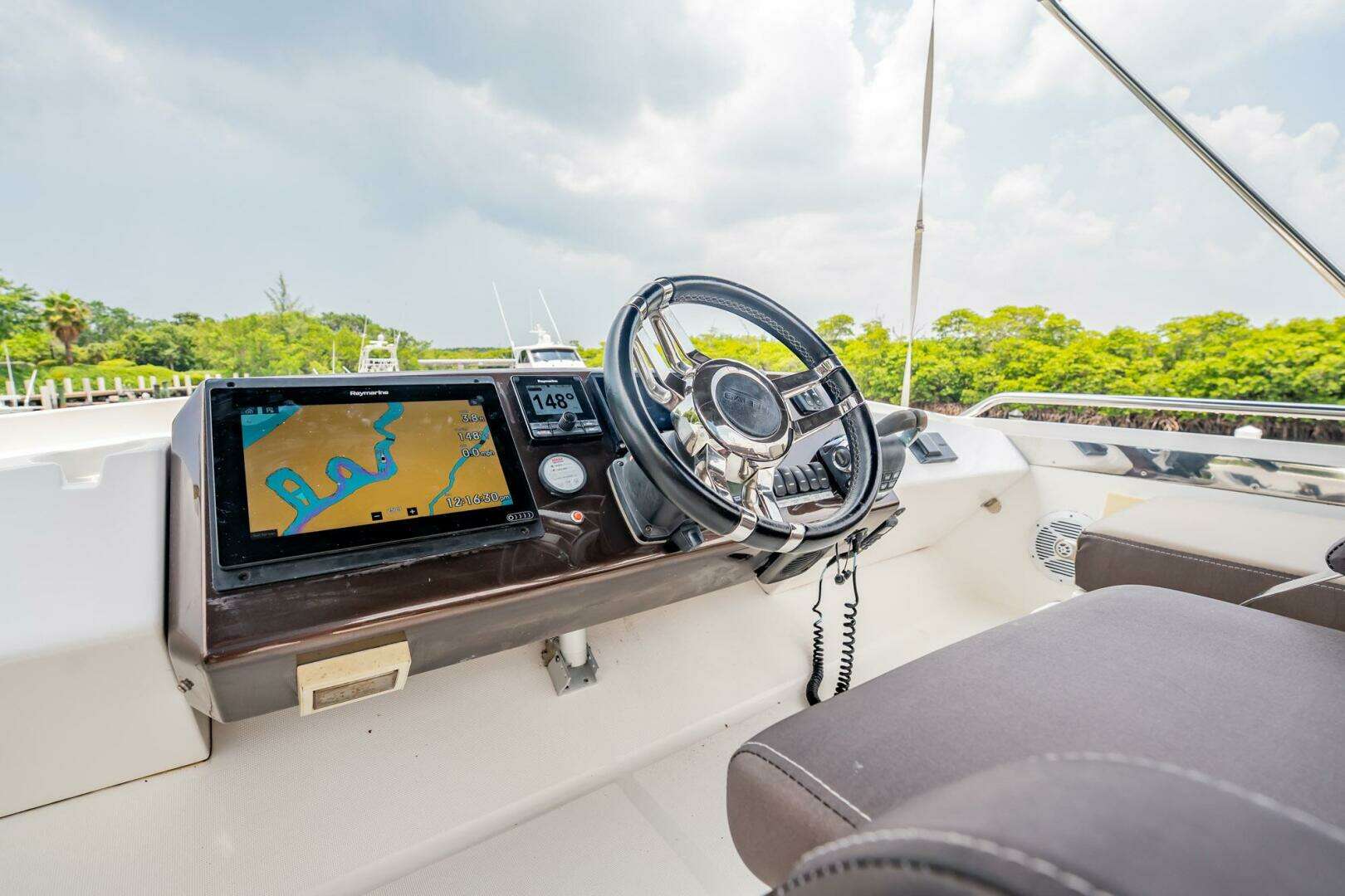 2017 Galeon 510 Skybridge - Image 55