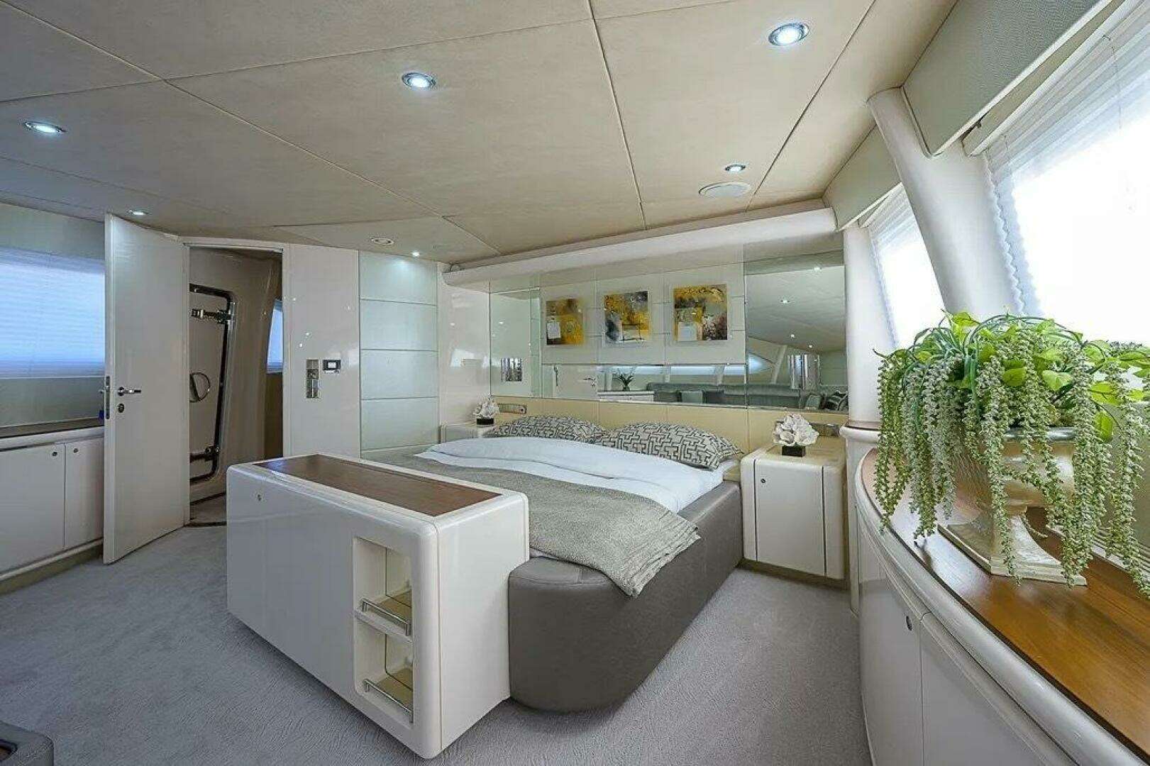 2005 DMB Danube Motor Yacht - Image 37