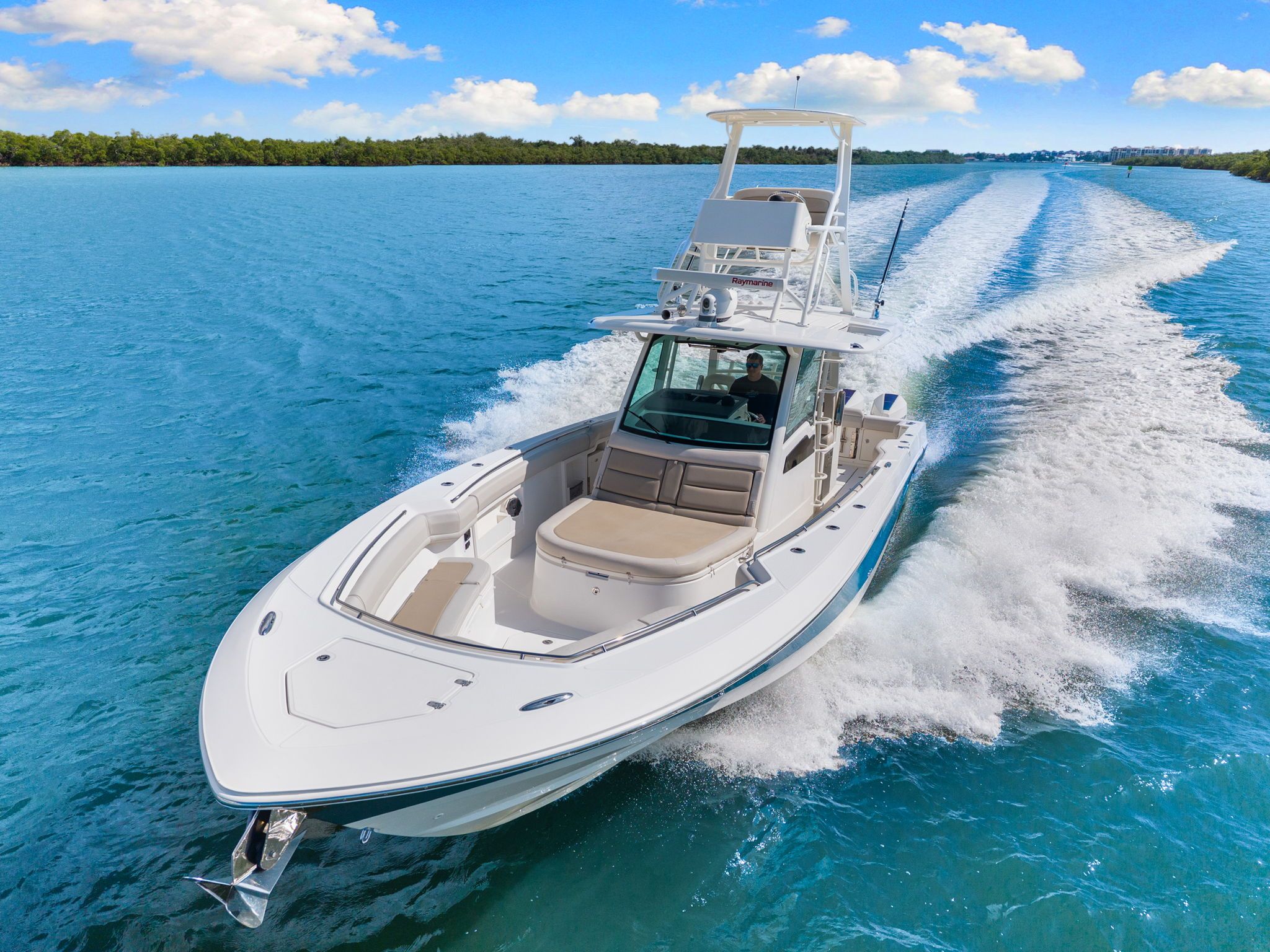 2020 Boston Whaler 380 Outrage