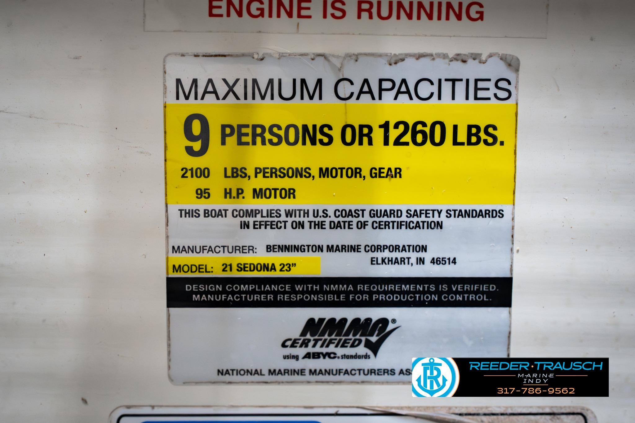 Capacity label for 2006 Bennington 21L Sedona, 9 persons or 1260 lbs, NMMA certified.