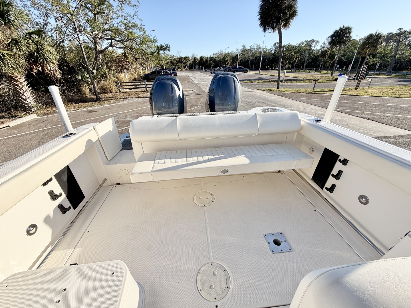 2012 Robalo R247 Dual Console - Image 4