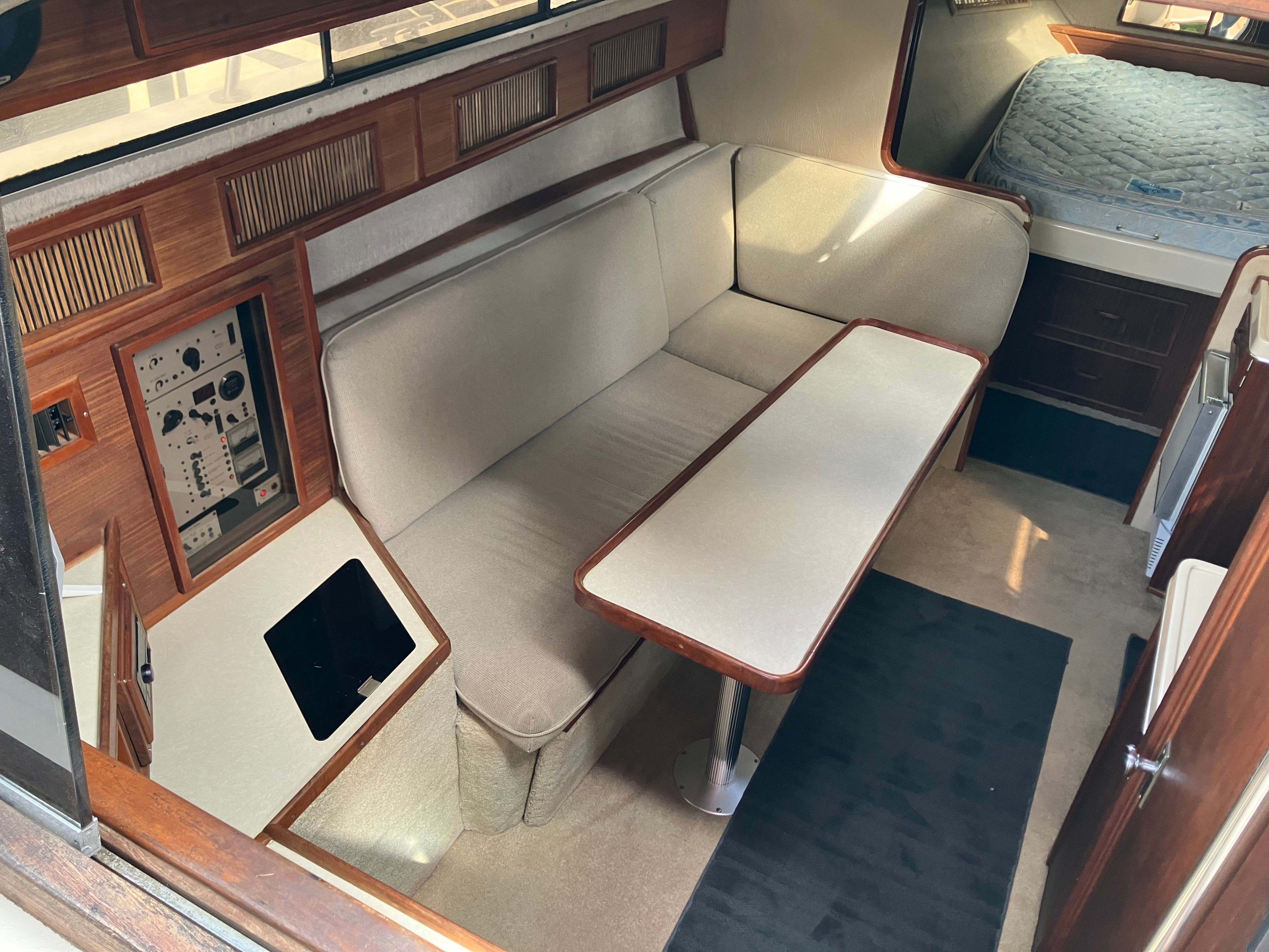 1985 Sea Ray 34 Express Cuiser - 11