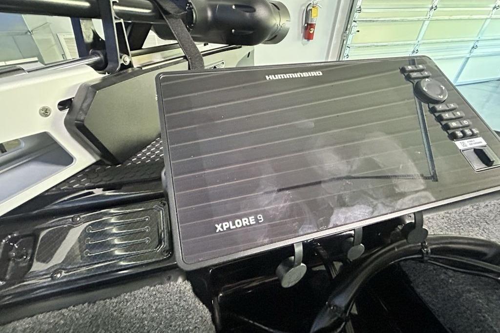 2026 Phoenix 819 ZXL featuring Humminbird Xplore 9 navigation system in a modern interior.