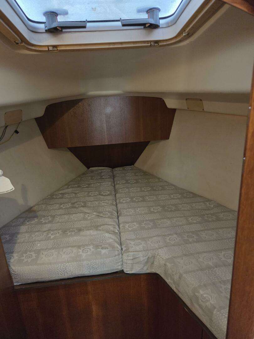 2003 Hunter 326 - Image 15
