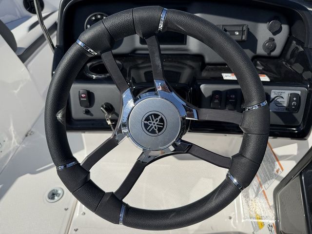 2026 Yamaha Boats SX195 - 20