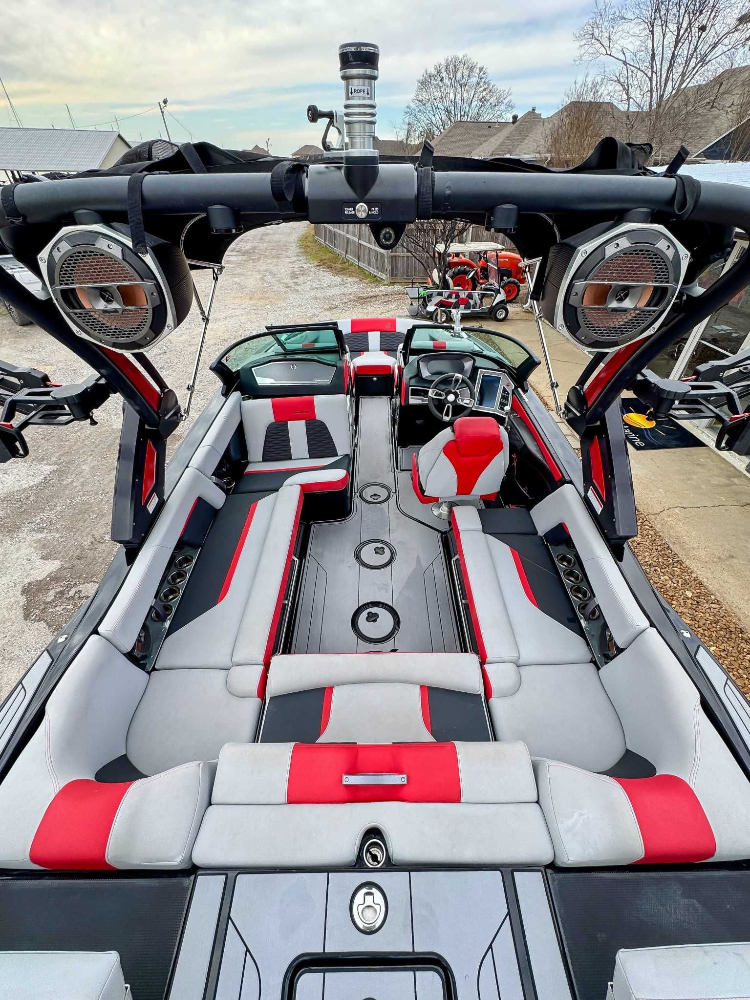 2022 MasterCraft X22 - 13