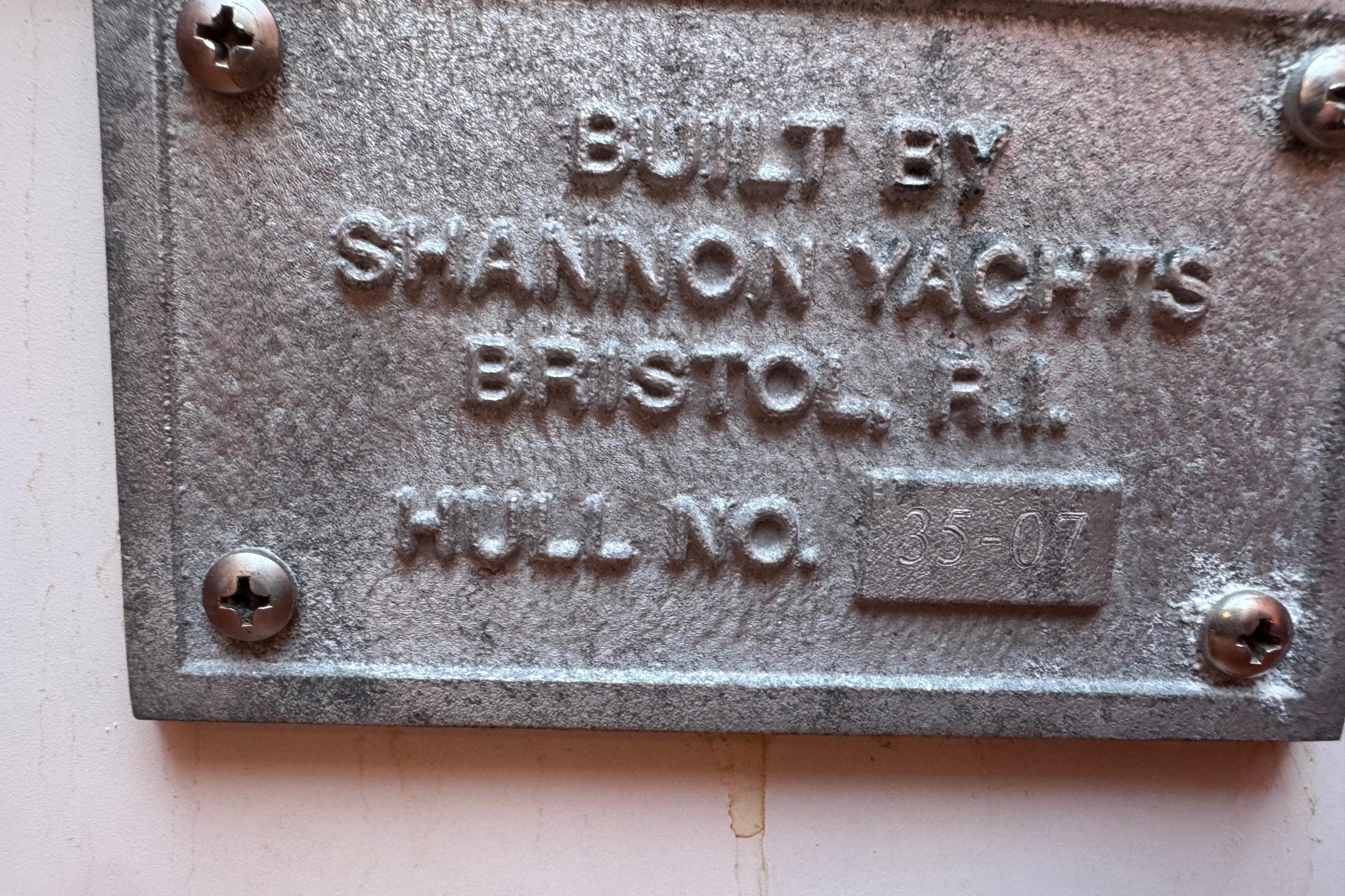 Plaque on 2006 Shannon Shoalsailer, built by Shannon Yachts, Bristol, RI, Hull No. 35-07.