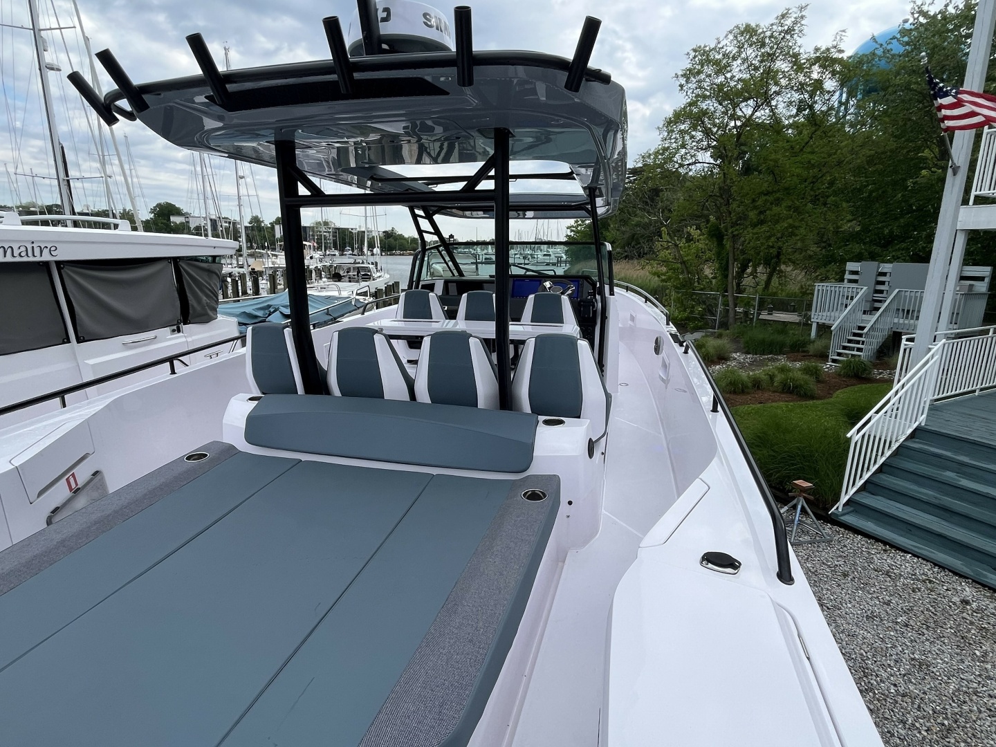 2025 Axopar 37 Sun Top - Image 30