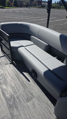 2026 Bentley Pontoons BENTLEY BOLT-223 With 150Hp Mercury Four-Stroke Mo - 19