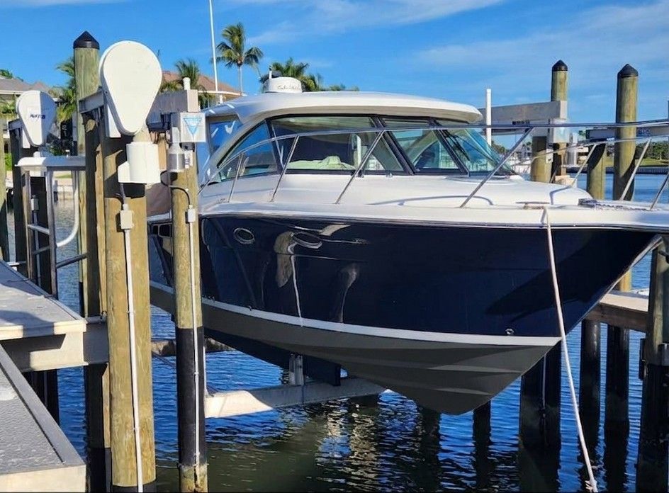 2014 Tiara Yachts 3100 Coronet - 2
