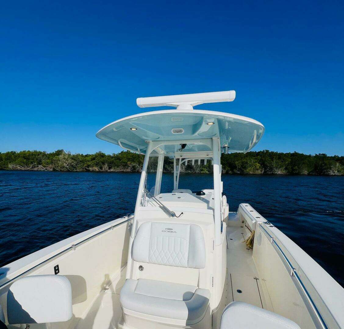 2021 Cobia 301 Center Console - Image 18