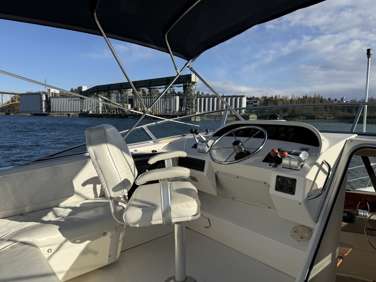 1998 Bayliner 4788 - Image 17