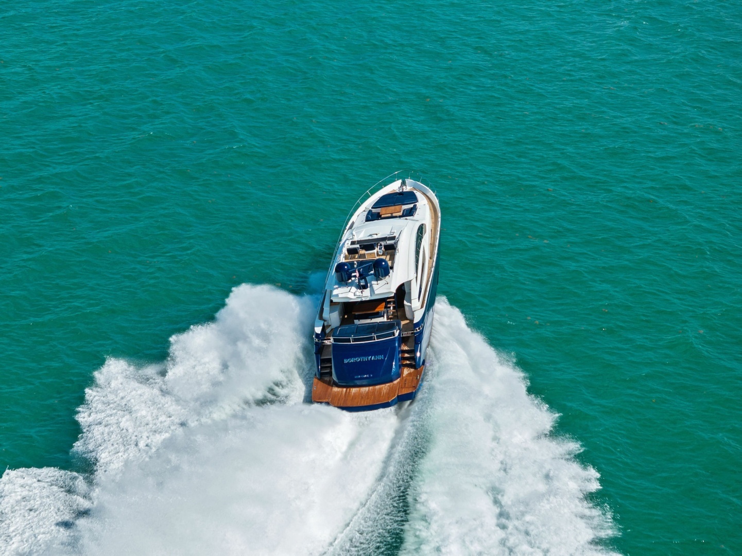 2013 Pershing 82 - Image 5