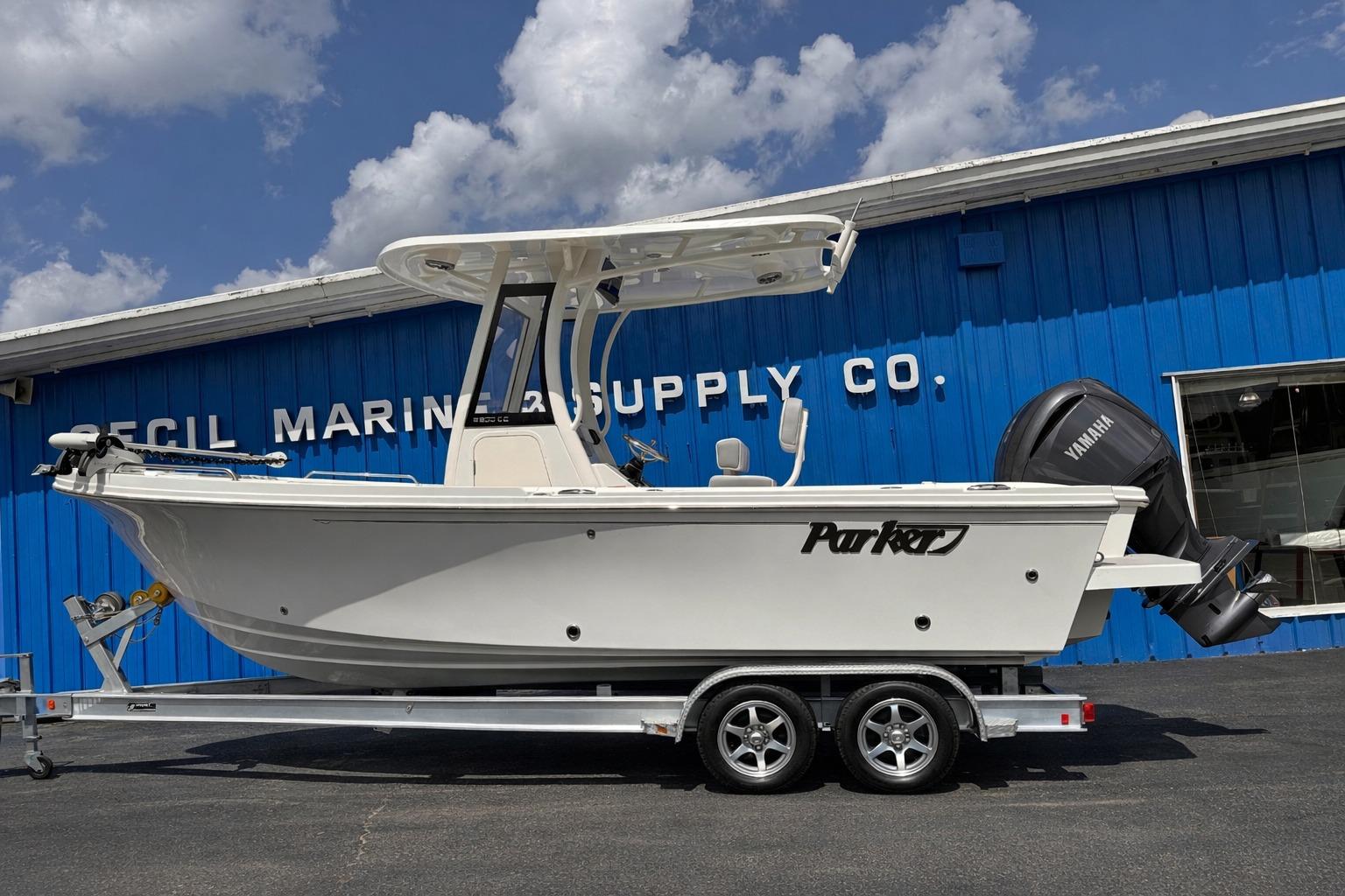 2025 Parker 2200 Center Console