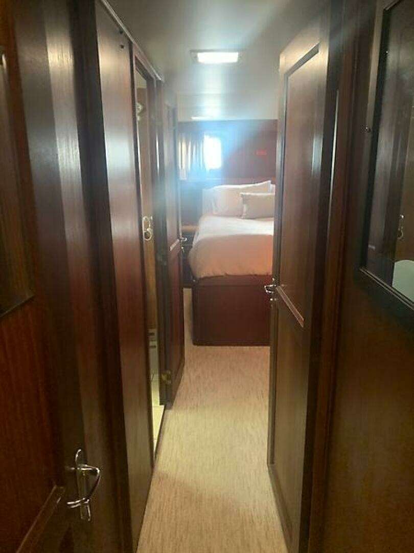 1984 Hatteras 53 - Image 48