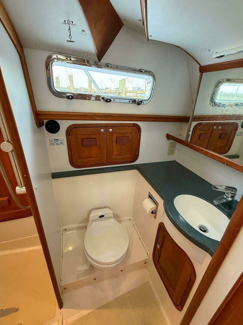 2002 Legacy 34 Express Twin Jet - Image 42