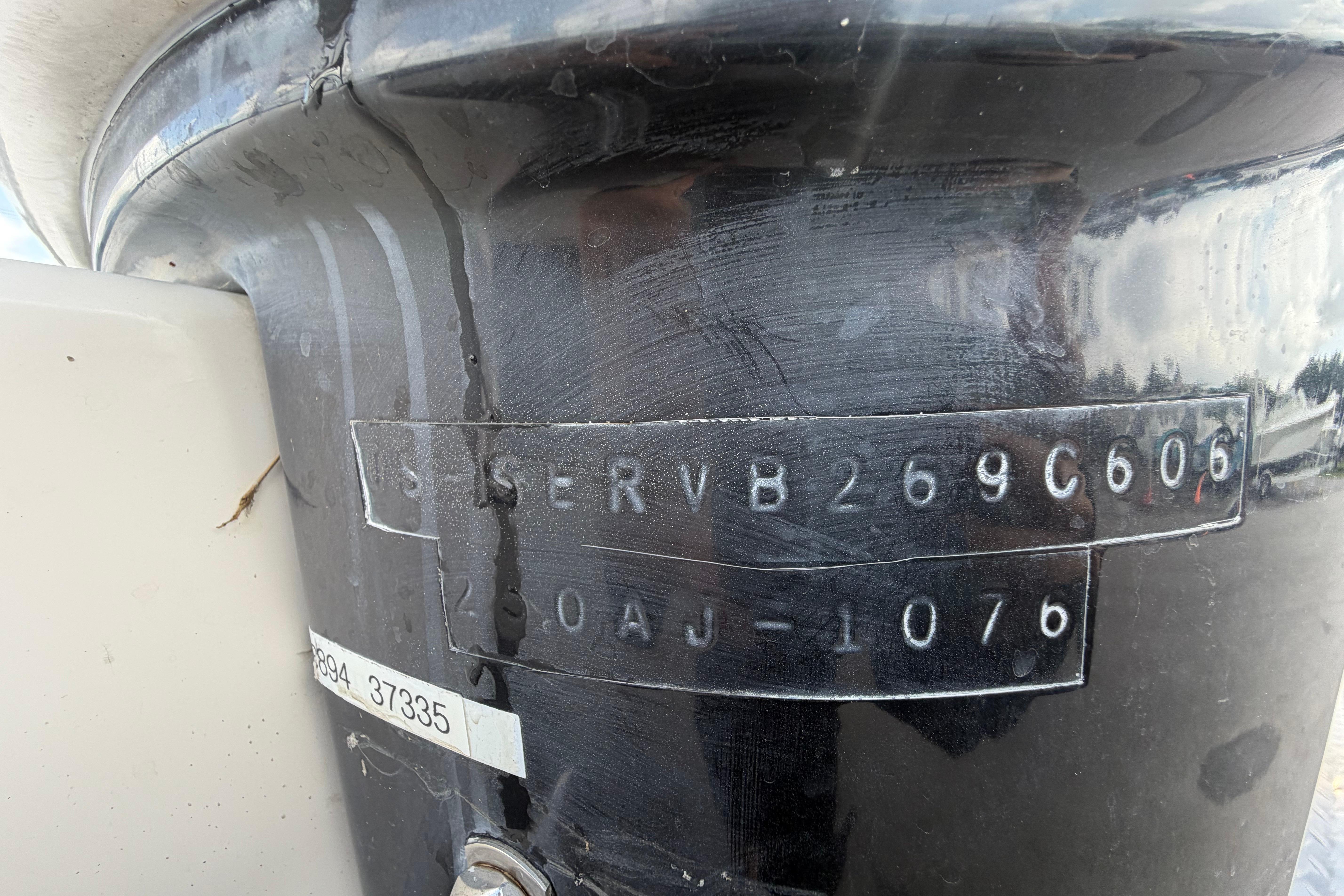 Hull identification number on a 2006 Sea Ray 250 Amberjack boat.