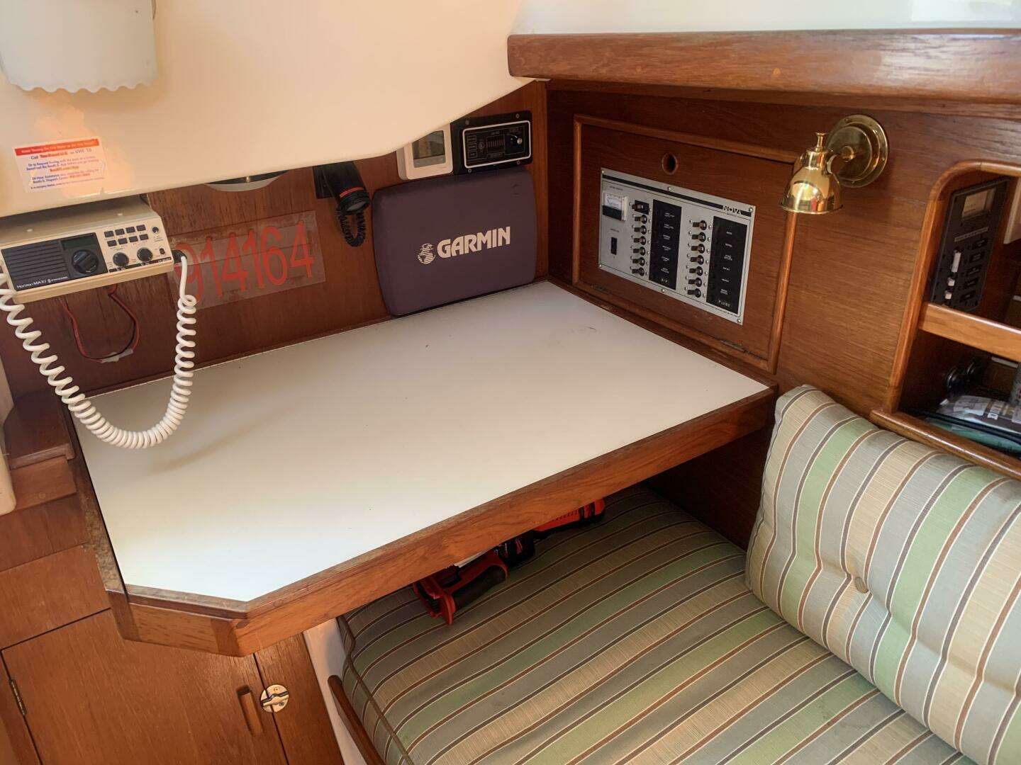 1987 Nonsuch Ultra 30 - Image 37